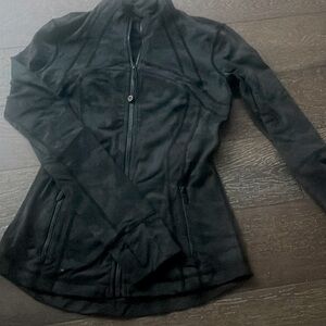 Lululemon camouflage scuba jacket